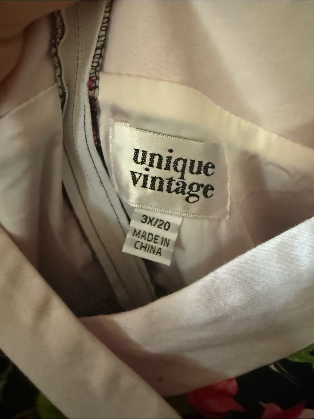 Unique Vintage Floral dress - Picture 2 of 5
